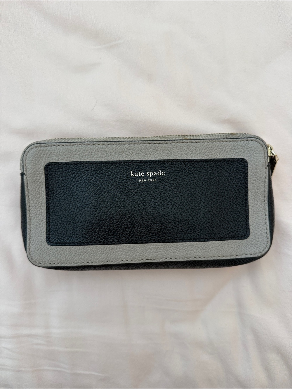 kate spade Two-Tone Black and Beige wallet / Crossbody